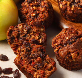 Muffins aux raisins secs, aux pommes et aux noix